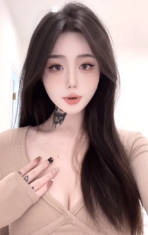出沒地區:桃園外送茶  資料：💦琪琪 158.E.22歲 特色： 🦋個性內向🦋優勢的好身材