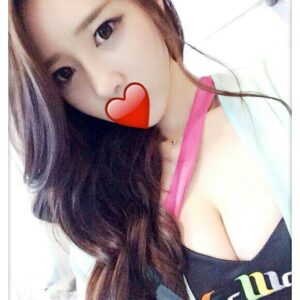 <span style="font-weight:bold; color:#5500DD;">出沒地區:台南外送茶</span><br /><span style="font-weight:bold; color:#5500DD;">資料：💦多多 165.C.20歲</span><br />